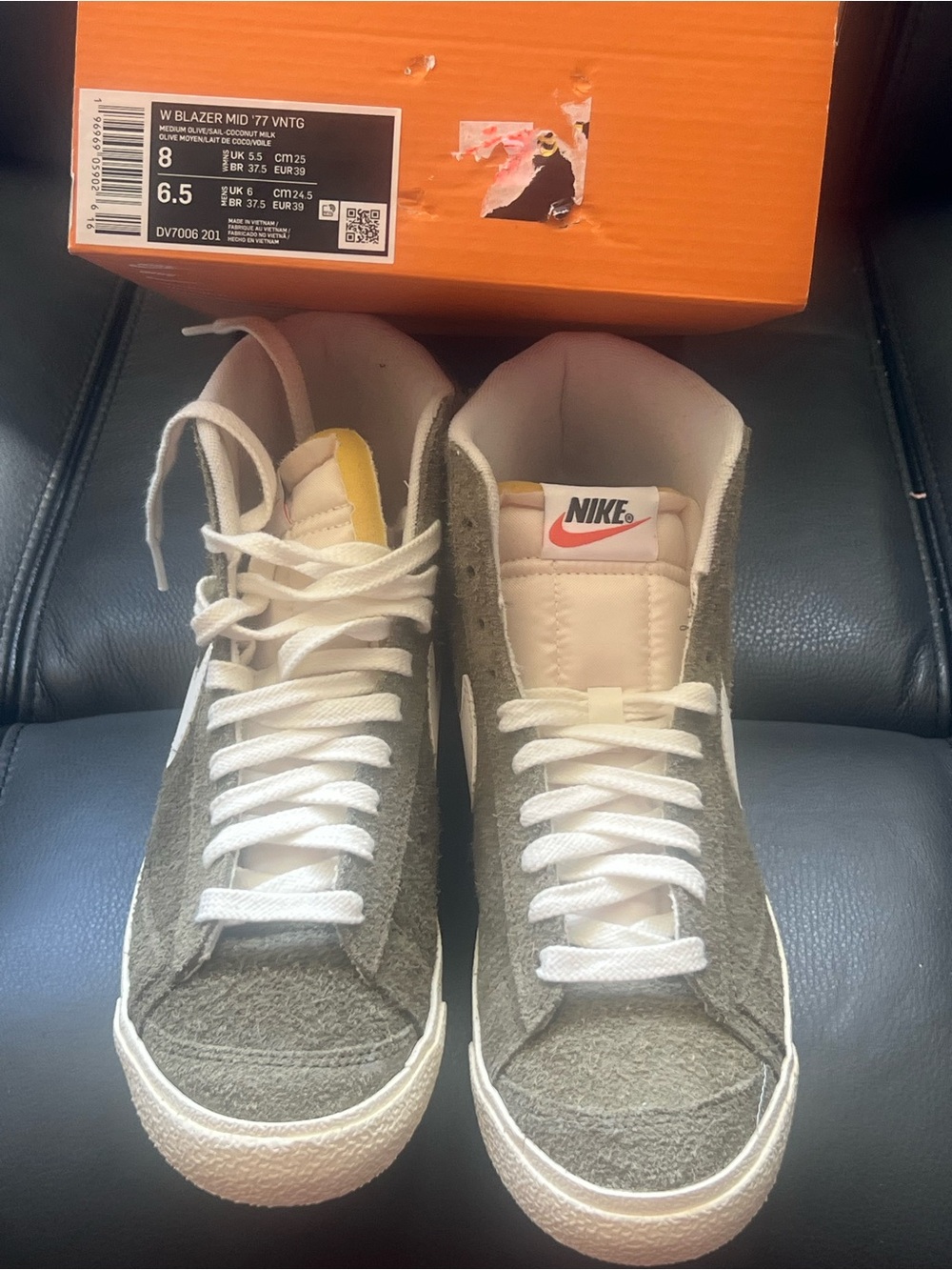 Nike Blazer Mid '77 Women’s Sneakers - Olive Green/White